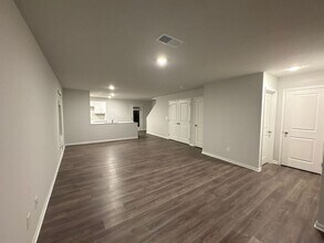 4035 Highland Ave in Kansas City, MO - Building Photo - Building Photo