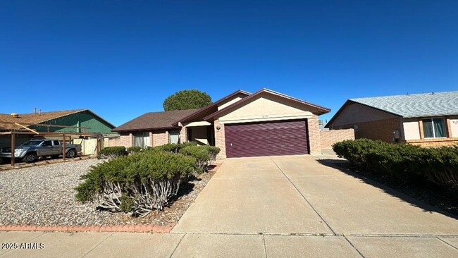 property at 3271 Briarwood Dr