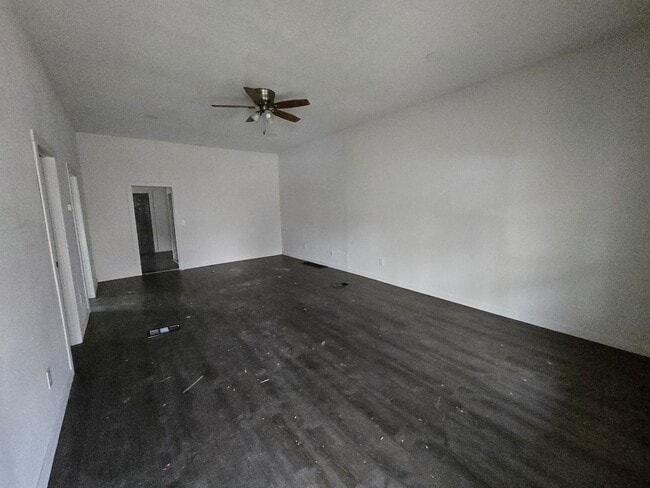 1110 SW Woodward Ave in Topeka, KS - Building Photo - Building Photo