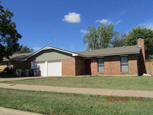 6909 SW Bainbridge Ave in Lawton, OK - Building Photo - Building Photo