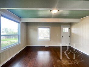 435 NW Liberty Rd in Poulsbo, WA - Building Photo - Building Photo