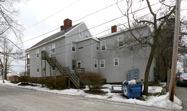 21 Goddard Rd in Brockton, MA - Building Photo - Building Photo