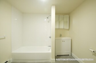 501 E Broadway in Boston, MA - Foto de edificio - Building Photo