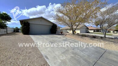13930 Hidden Valley Rd in Victorville, CA - Building Photo - Building Photo