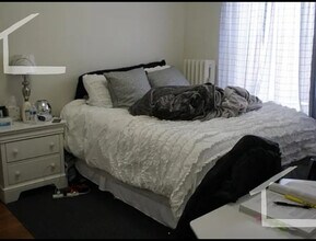 1736 Beacon St, Unit 6 in Brookline, MA - Building Photo - Building Photo