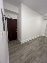 379 Cooper St in Ottawa, ON - Building Photo - Building Photo