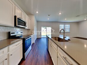 546 Plumeria Ln in Summerville, SC - Building Photo - Building Photo