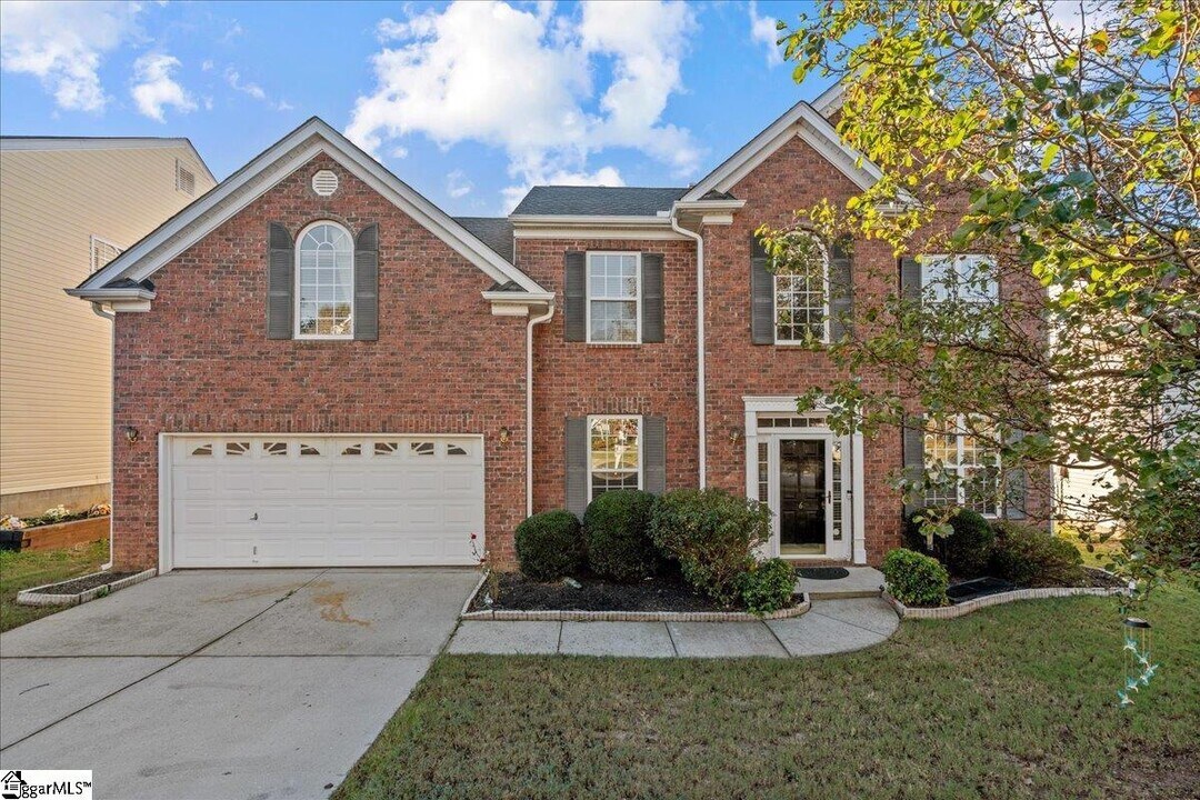 6 Galway Dr in Greer, SC - Building Photo