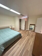 403 Lincoln Wy in South Bend, IN - Foto de edificio - Building Photo