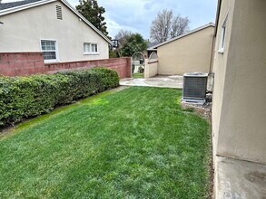 8950 Etiwanda Ave in Northridge, CA - Building Photo - Building Photo