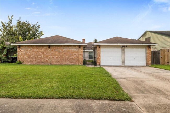 1815 Millbury Dr in Missouri City, TX - Building Photo - Building Photo