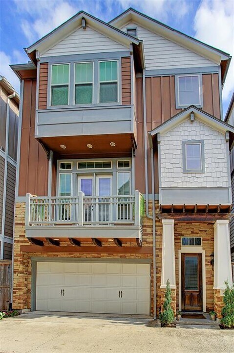 223 W Norma St in Houston, TX - Building Photo