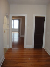 6451 Alamo Ave, Unit 1E in Clayton, MO - Building Photo - Building Photo