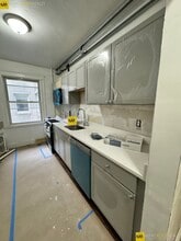 17 Melvin Ave, Unit 8 in Boston, MA - Foto de edificio - Building Photo