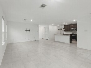 1310 Cardinal Trl in Texas City, TX - Building Photo - Building Photo