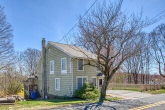 288 Wheeler Rd in Monroe, CT - Foto de edificio - Building Photo