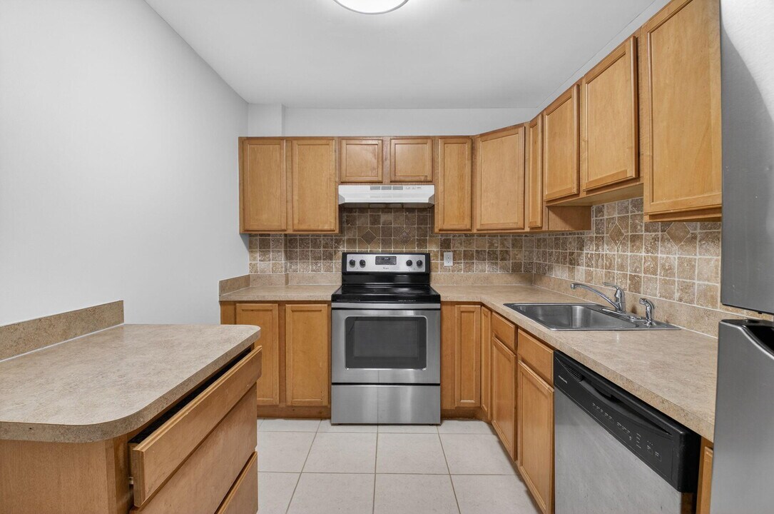 5260 NW 2nd Ave in Boca Raton, FL - Building Photo