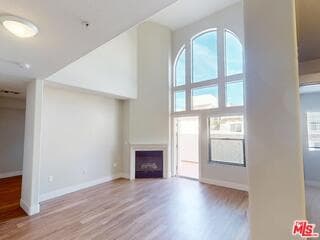 1041 Glendon Ave in Los Angeles, CA - Building Photo - Building Photo