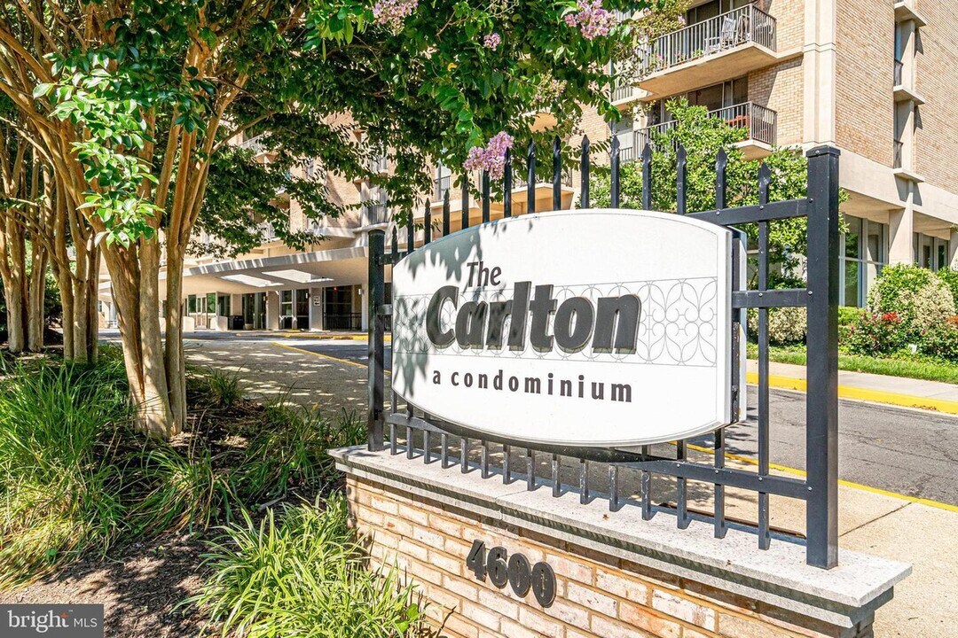 4600 S Four Mile Run Dr, Unit 535 in Arlington, VA - Building Photo