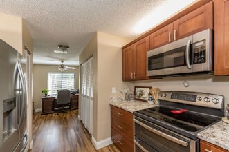 5341 Lake Arrowhead Trail in Sarasota, FL - Building Photo - Building Photo