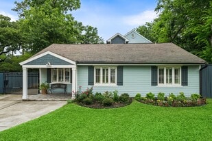 1046 Althea Dr in Houston, TX - Building Photo