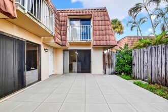 590 Green Springs Pl in West Palm Beach, FL - Building Photo - Building Photo