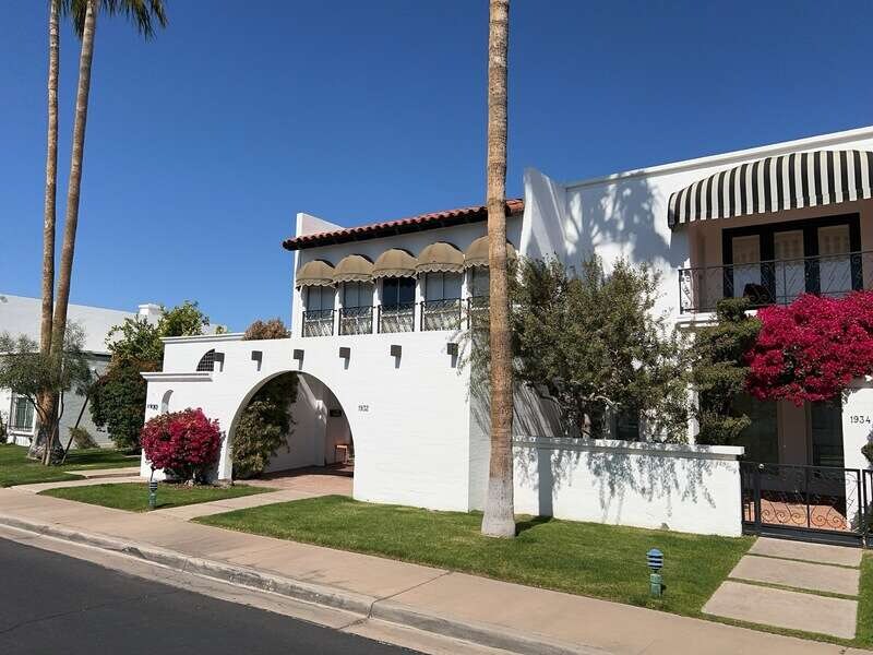 1932 E Medlock Dr in Phoenix, AZ - Building Photo