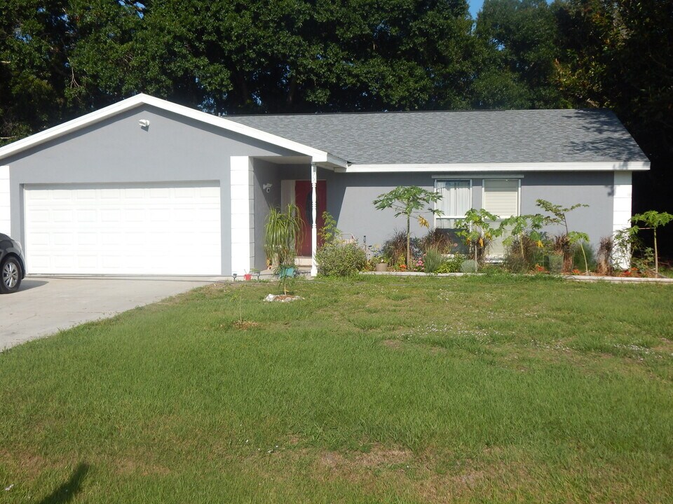 135 21st Ave in Vero Beach, FL - Building Photo