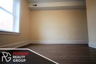 2537 N Drake Ave in Chicago, IL - Building Photo - Building Photo