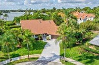 141 Pine Hill Trail W in Tequesta, FL - Foto de edificio - Building Photo