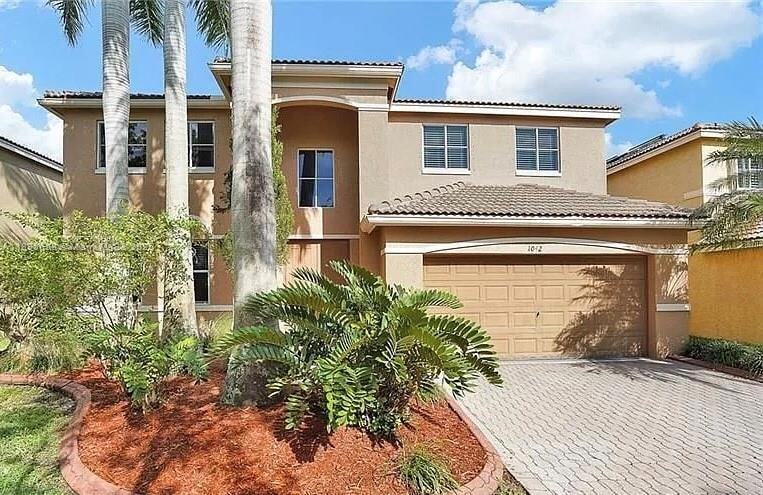 1042 Sunflower Cir in Weston, FL - Foto de edificio