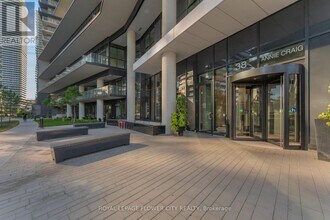 38 Annie Craig Dr in Toronto, ON - Building Photo - Building Photo