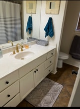 103 Acapulco Ct in Lakeway, TX - Foto de edificio - Building Photo