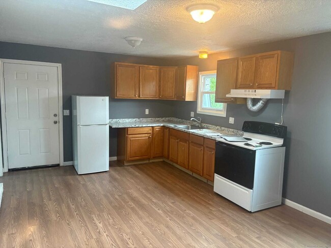 51 River St in Waterbury, CT - Building Photo - Building Photo