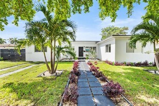 1581 Normandy Dr in Miami Beach, FL - Building Photo