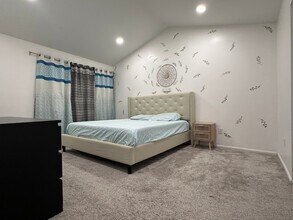 403 Harvest Ln in Monmouth Junction, NJ - Building Photo - Building Photo