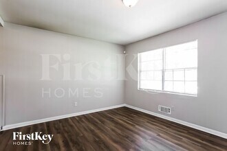8263 Kendrick Rd in Jonesboro, GA - Building Photo - Building Photo