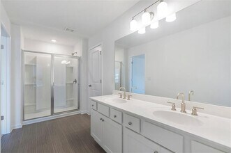 5740 Thornton Dr in Cumming, GA - Building Photo - Building Photo