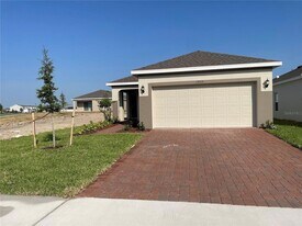 1825 Ross Hammock Ave, Unit 531 in Groveland, FL - Building Photo
