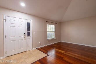 1341 Grey Feather Ln in Jacksonville, FL - Building Photo - Building Photo