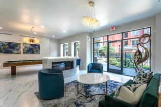 Resort at 925 Main in Grapevine, TX - Foto de edificio - Interior Photo