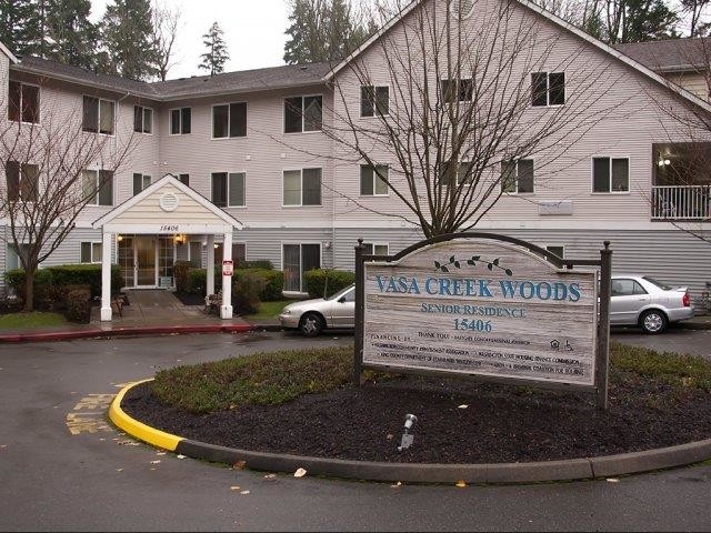 Vasa Creek Woods Senior Apartments in Bellevue, WA - Foto de edificio - Building Photo