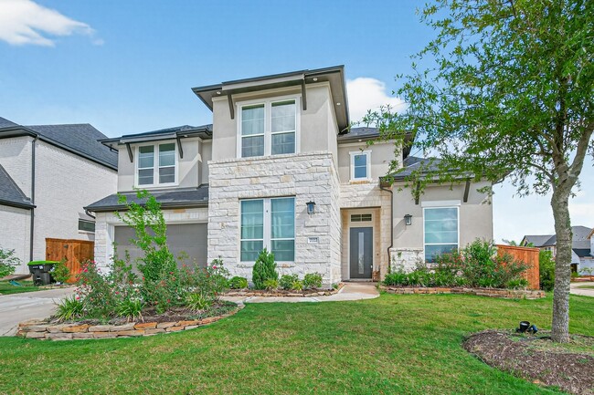 property at 7727 Pleasant Crst Dr