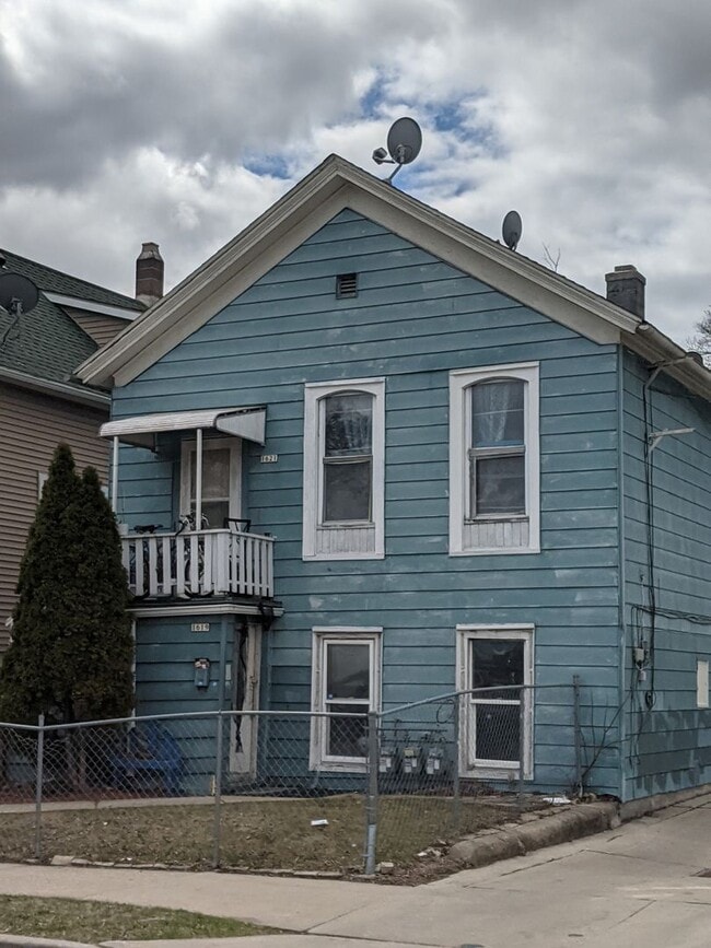 property at 1619-1621-1621 S 11th St