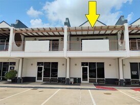 9788 Clarewood Dr in Houston, TX - Building Photo