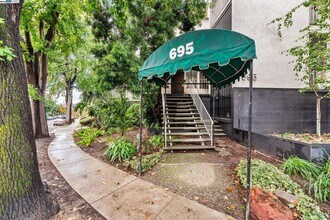 695 Mariposa Ave in Oakland, CA - Building Photo - Building Photo