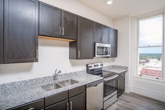 Bell Lofts in Montgomery, AL - Foto de edificio - Building Photo