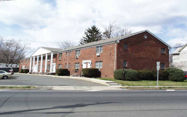 501 Rahway Ave in Woodbridge, NJ - Building Photo - Building Photo