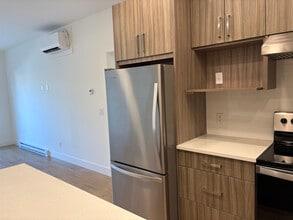 1036 Coronation Ave in Kelowna, BC - Building Photo - Building Photo