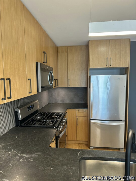 83 Gardner St in Boston, MA - Building Photo